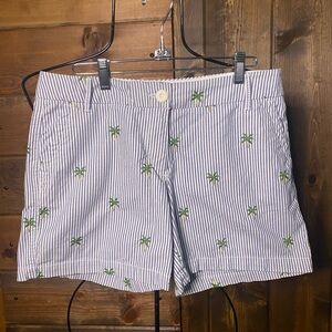 Crown & Ivy Blue Striped Palm Tree Women's Shorts Size 6 Classic shorts